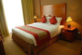 London Crown 2 Hotel Apartments Dubai Bagian luar foto