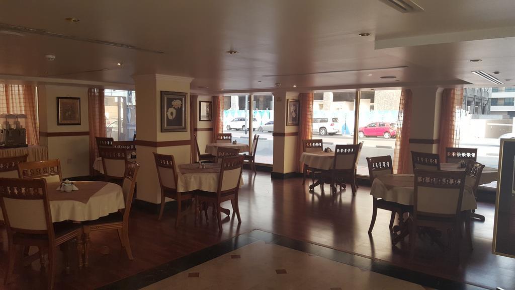 London Crown 2 Hotel Apartments Dubai Bagian luar foto