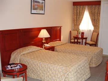 London Crown 2 Hotel Apartments Dubai Bagian luar foto