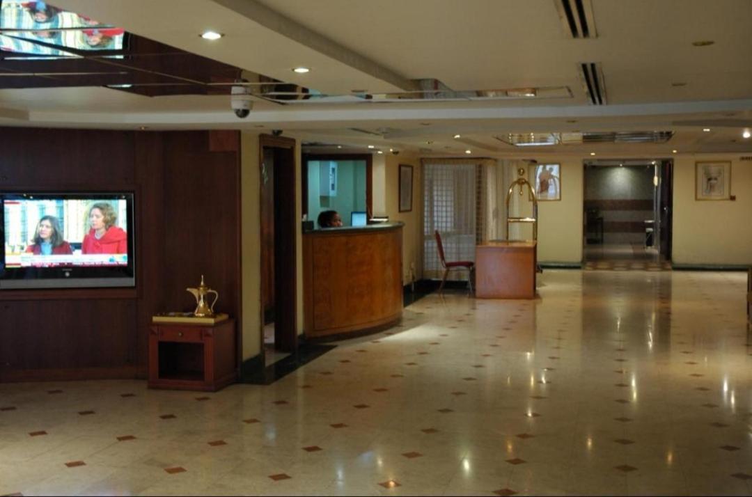 London Crown 2 Hotel Apartments Dubai Bagian luar foto